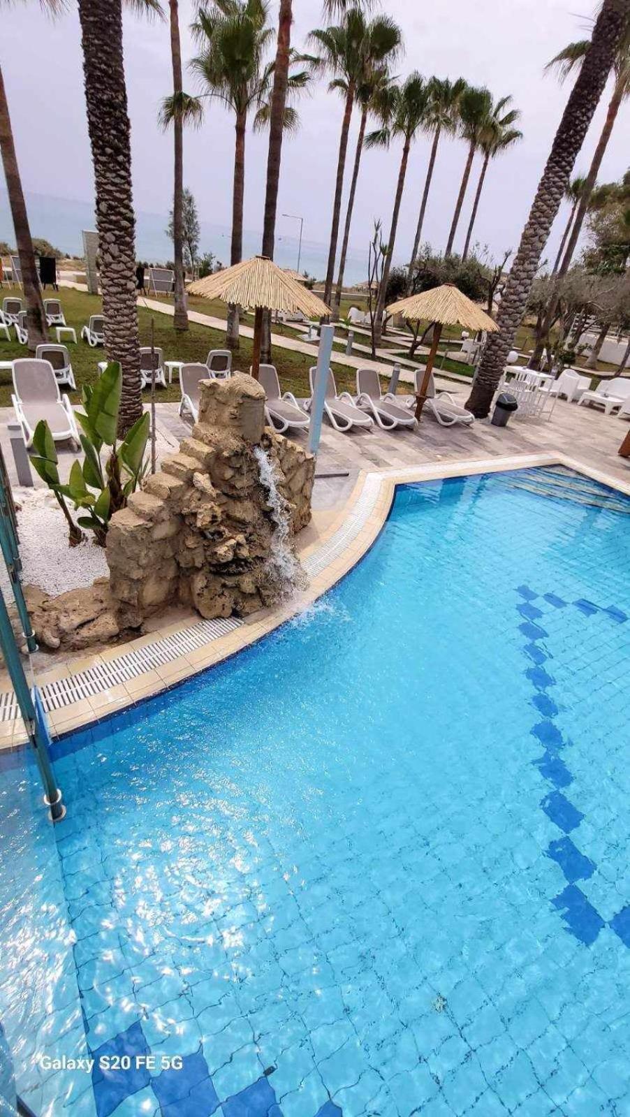 Simos Magic Beach Hotel Apts 아이아 나파 외부 사진
