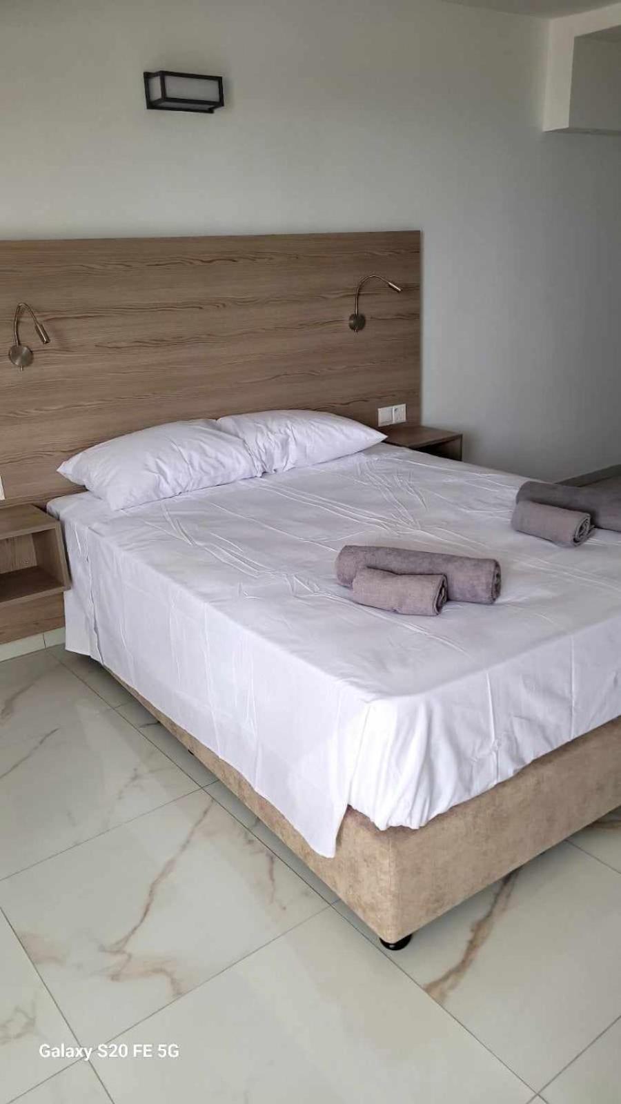 Simos Magic Beach Hotel Apts 아이아 나파 외부 사진