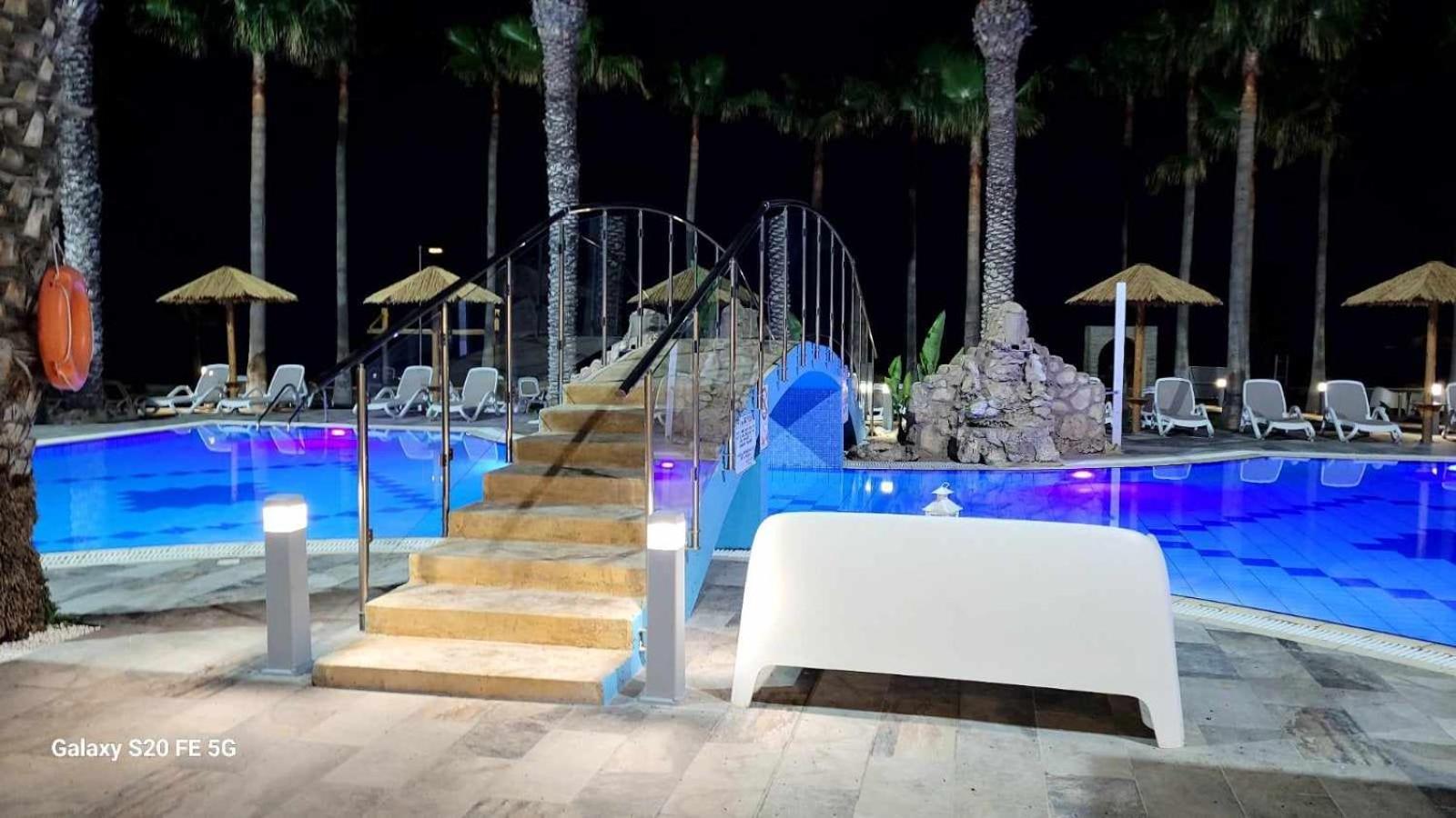 Simos Magic Beach Hotel Apts 아이아 나파 외부 사진