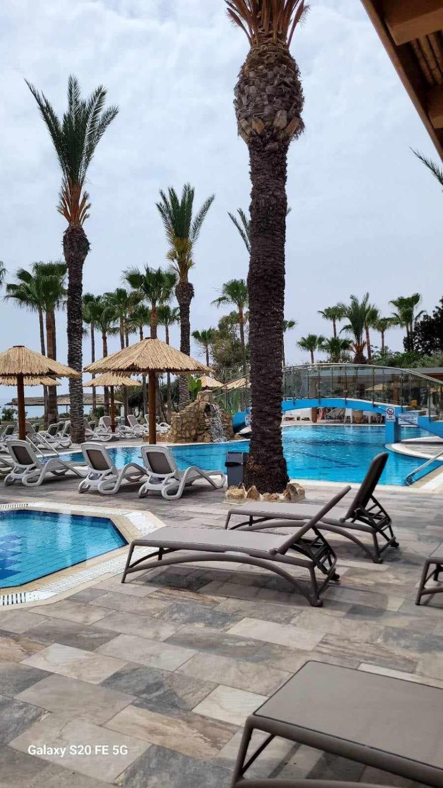 Simos Magic Beach Hotel Apts 아이아 나파 외부 사진