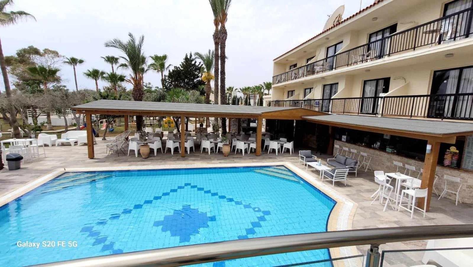 Simos Magic Beach Hotel Apts 아이아 나파 외부 사진
