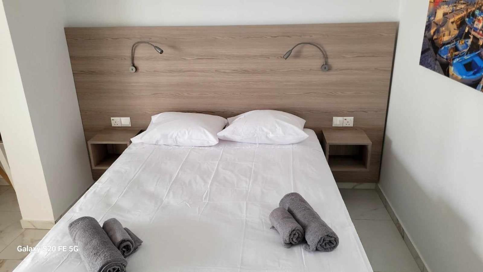 Simos Magic Beach Hotel Apts 아이아 나파 외부 사진