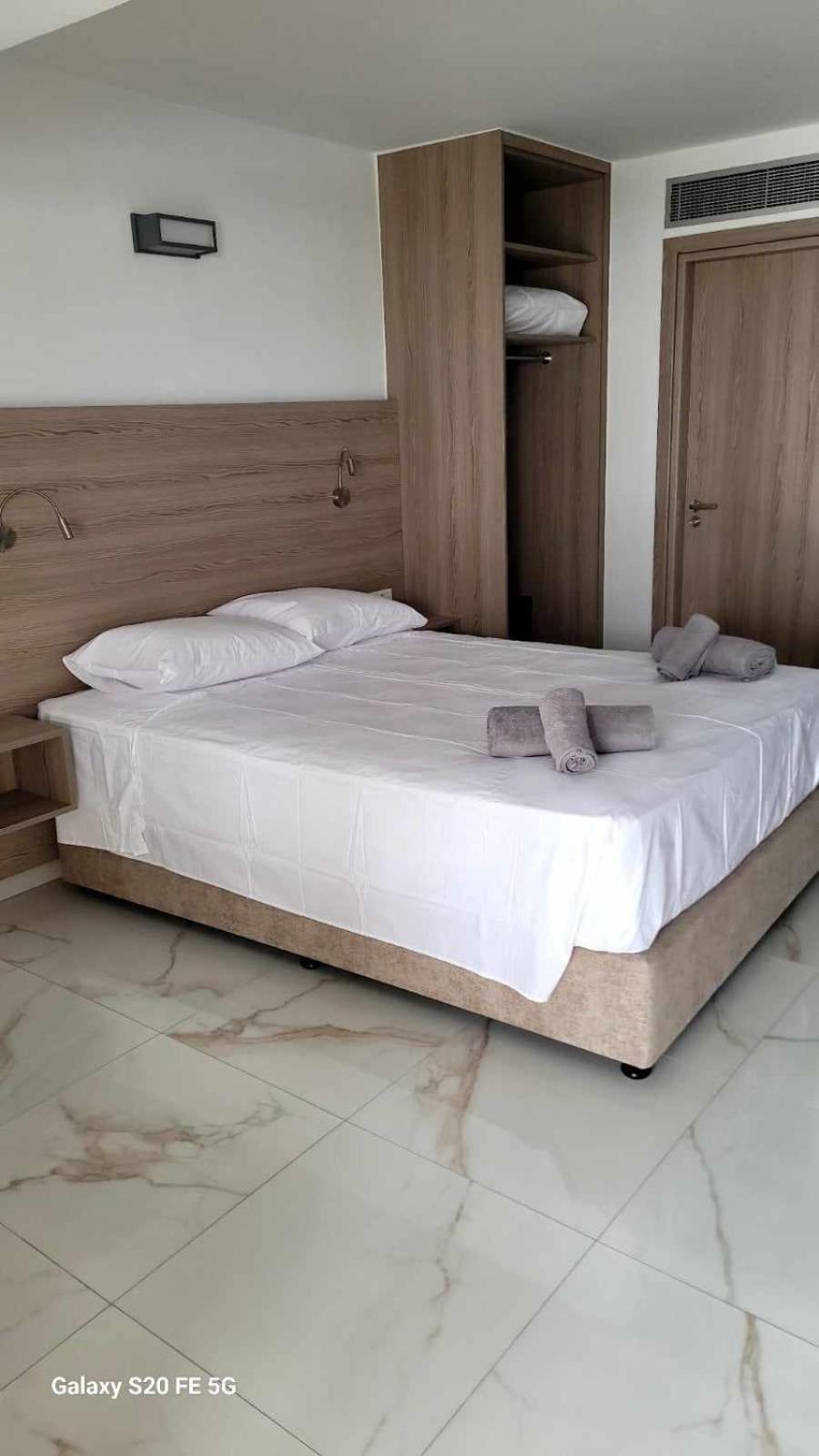 Simos Magic Beach Hotel Apts 아이아 나파 외부 사진