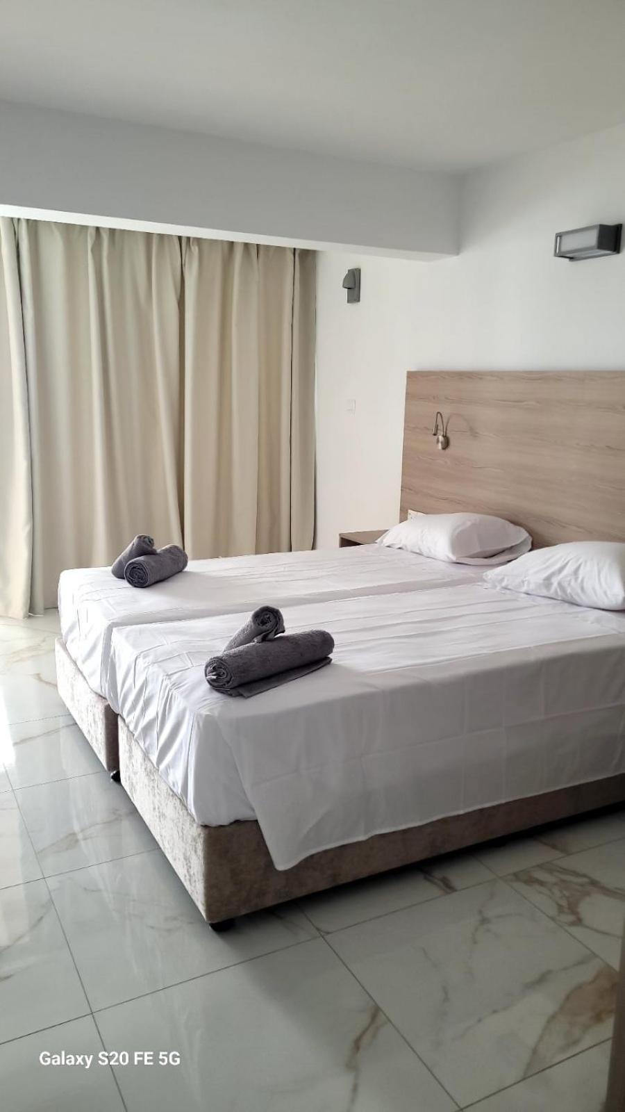 Simos Magic Beach Hotel Apts 아이아 나파 외부 사진