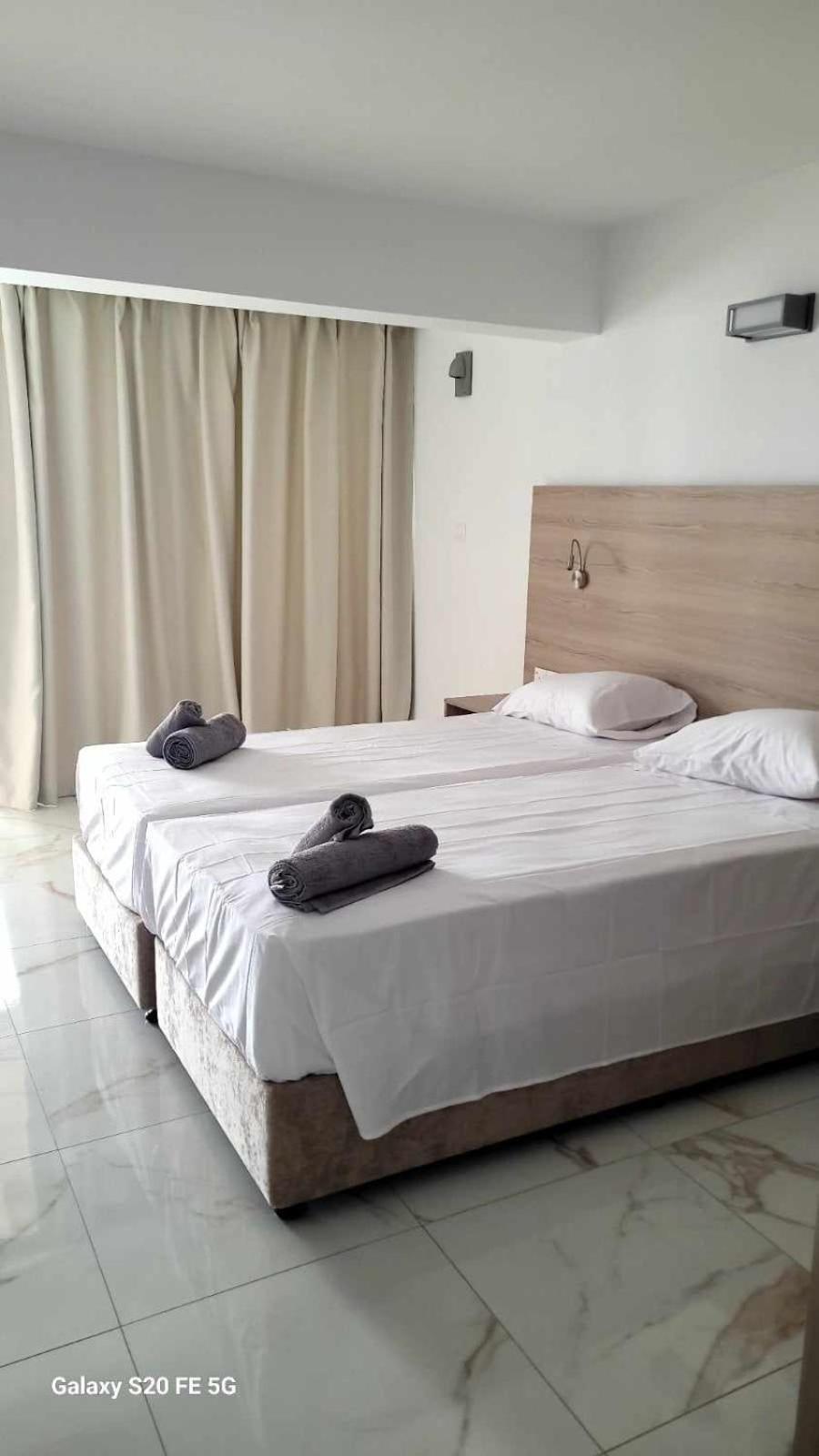 Simos Magic Beach Hotel Apts 아이아 나파 외부 사진