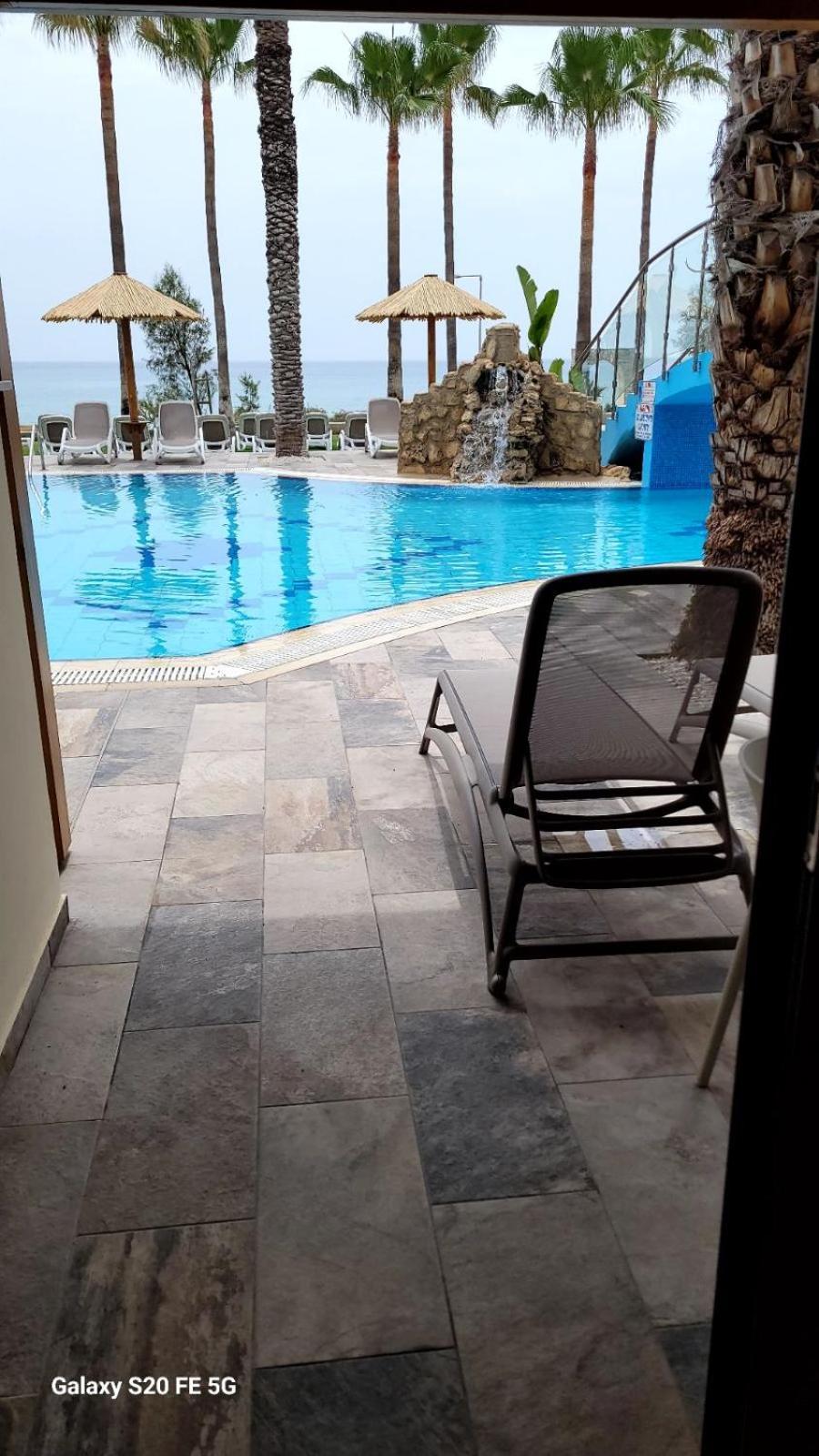 Simos Magic Beach Hotel Apts 아이아 나파 외부 사진